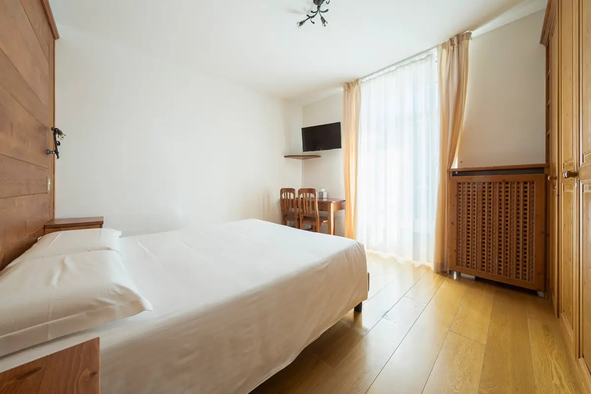 hotel-montana-cortina-camera-doppia-classic-luminosa